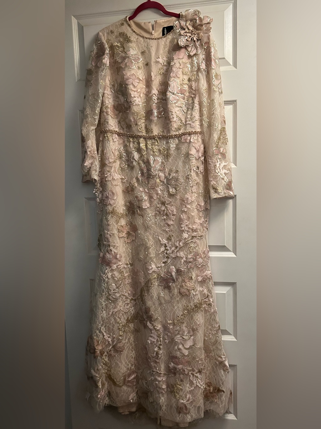 Elegant Floral Lace Gentle Pink/Rose Goldevening Dress.